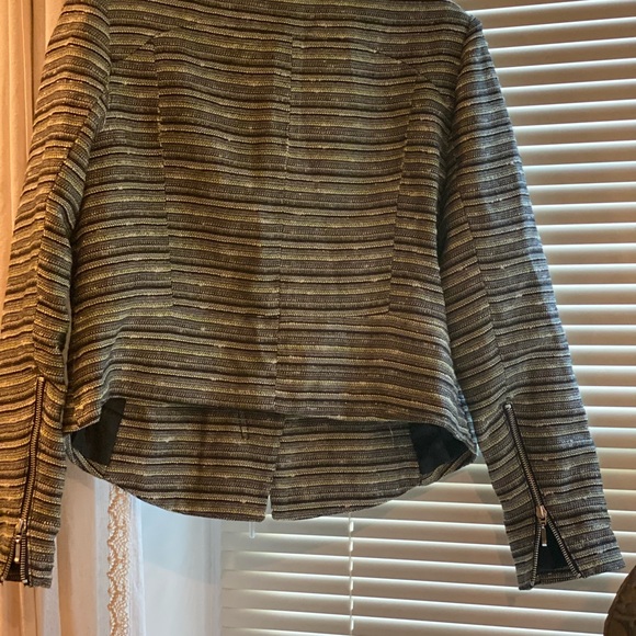 Blazer. Size 16. - Picture 5 of 8